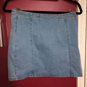 Super Flattering Denim Skirt!!